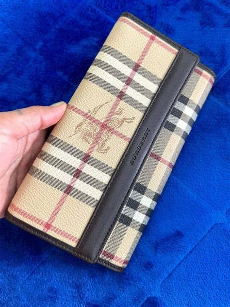 burberry 3d wallet|Burberry haymarket wallet.